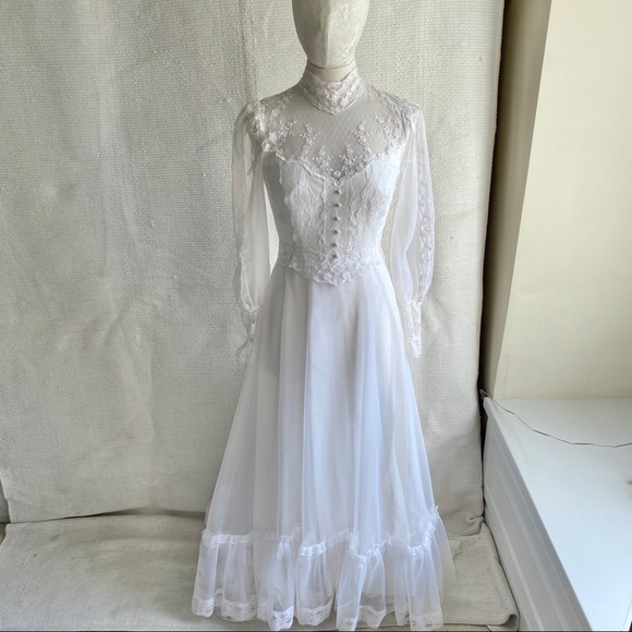 Vintage 70s 2/4 Boho Prairie Lace Wedding Dress - Picture 6 of 8